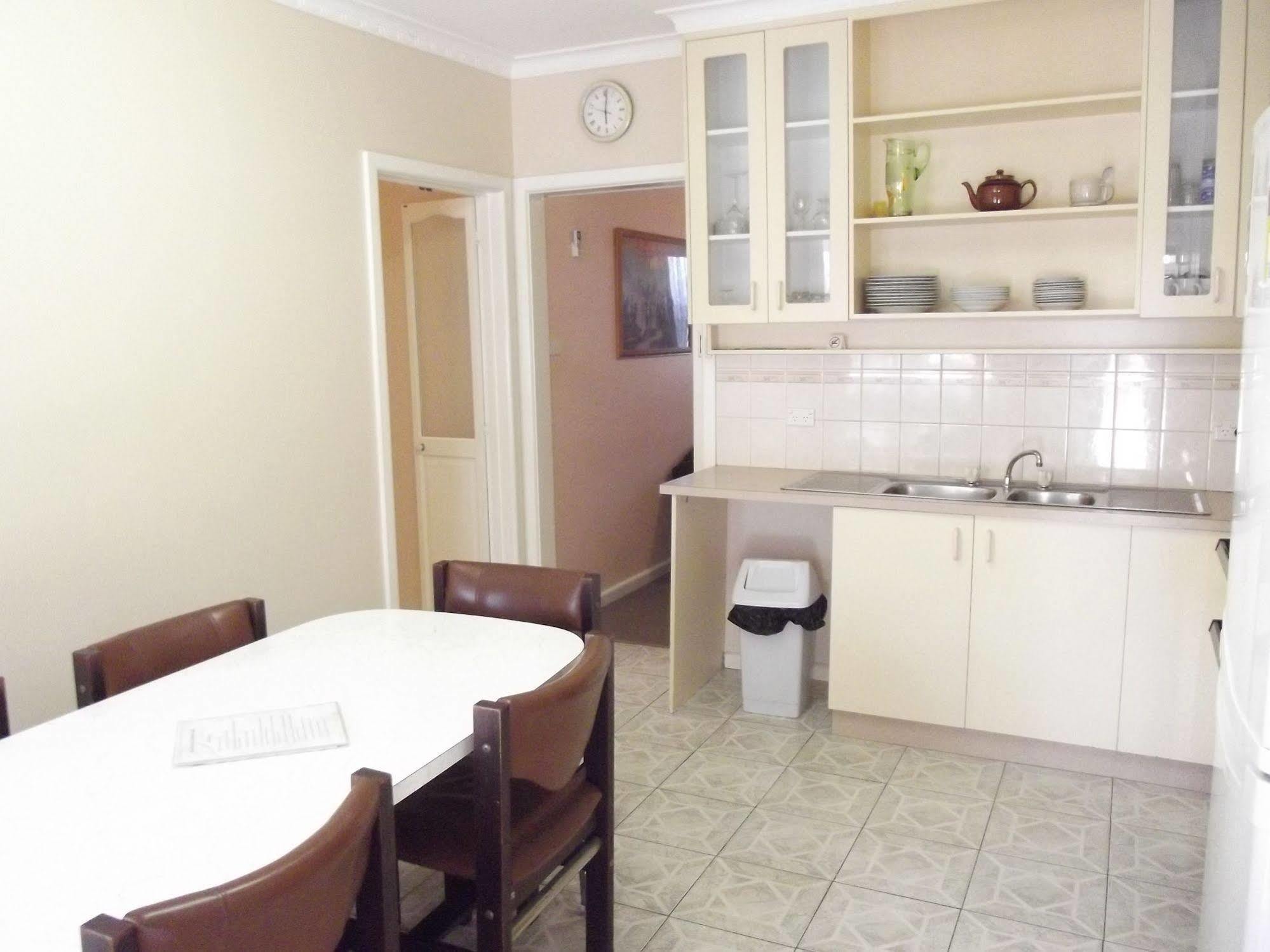 Lakes Entrance Holiday Units ภายนอก รูปภาพ