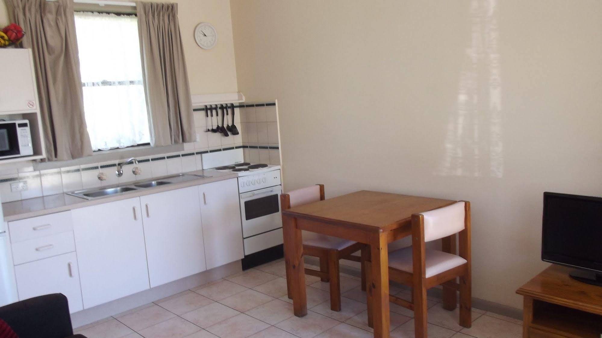 Lakes Entrance Holiday Units ภายนอก รูปภาพ