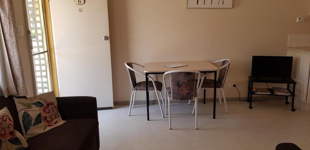 Lakes Entrance Holiday Units ภายนอก รูปภาพ